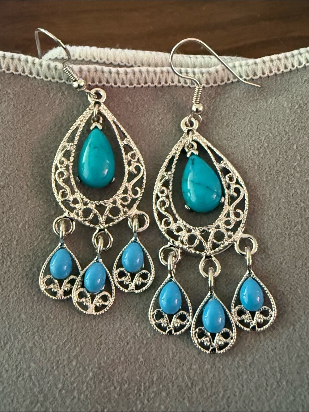 FREE Earrings with 6 Pc Bundle - Mixed Items.Woman's Large - 1X PLUS